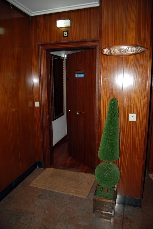 Pension Araba Vitoria-Gasteiz Buitenkant foto