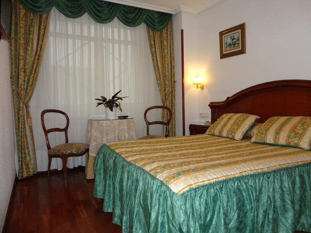 Pension Araba Vitoria-Gasteiz Buitenkant foto
